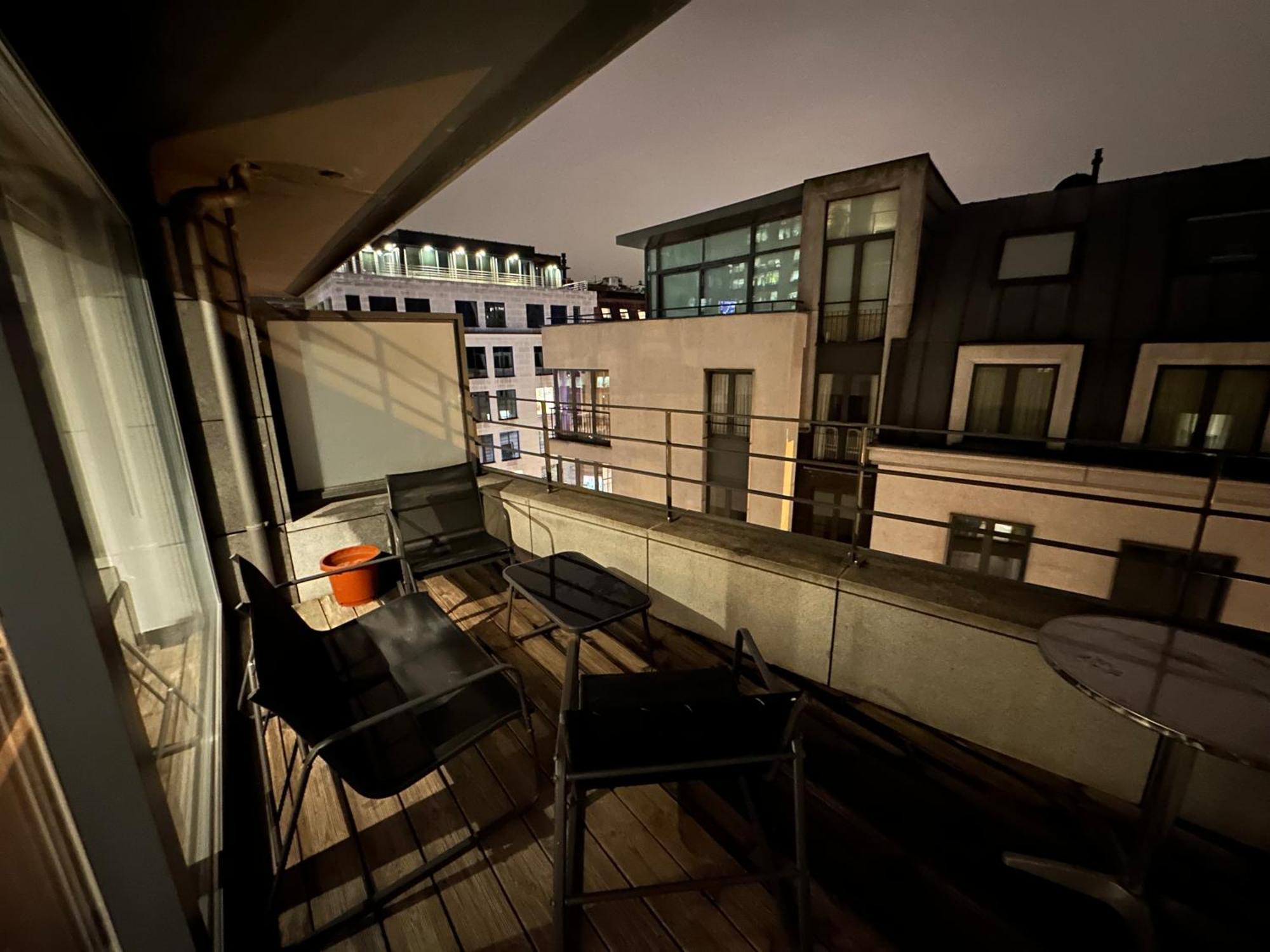 Apartment With Balcony In Brussels Center מראה חיצוני תמונה